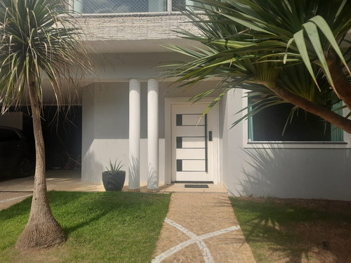 Sobrado 3 Suítes Mobiliado, Com Piscina, Sauna E Academia - Condomínio Fechado