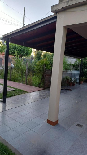 Dúplex En Venta - 2 Dormitorios 1 Baño - 354mts2 - Guernica