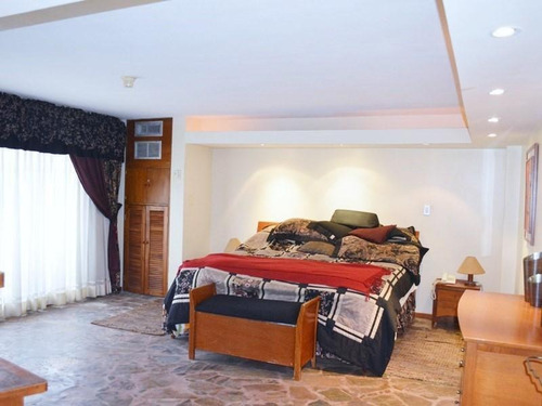 Imagen 13 de 26 de Leal Pérez Vende Penthouse Duplex En El Parral, Res Gilma