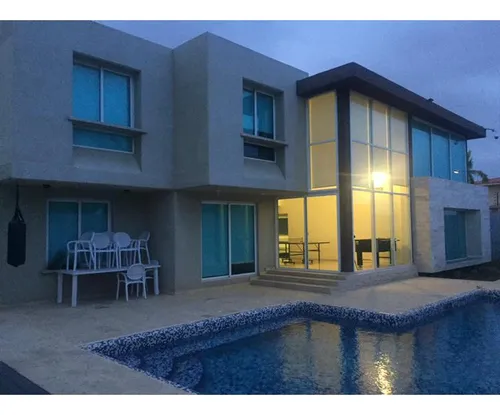 Casa En Urb. Costa Azul