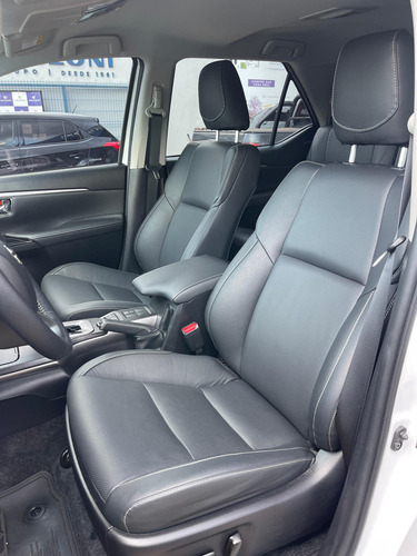 Toyota SW4 2.8 Tdi Srx Platinum 7L 4X4 Aut. 5P