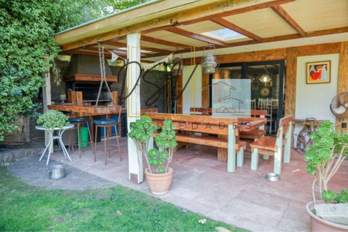 Se Vende Hermosa Casa Sector Lo Barneches
