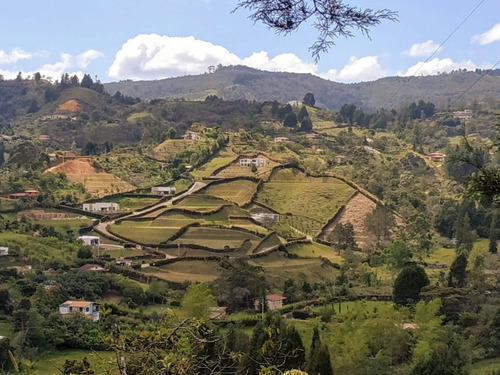 Se Vende Lote En Parcelación Entre Rionegro Y Guarne, Cerca Al Aeropuerto Jose María Cordoba