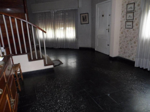 Imagen 2 de 15 de Chalet De 4 Ambientes-parque Ayerza-castelar
