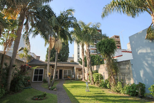 Venta Chalet, Jardin, Quincho, Cochera -san Martin