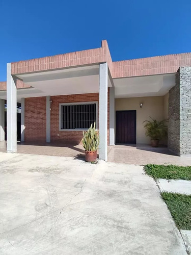 Jonathan Rodríguez Vende Casa En El Pueblo De San Diego Plc-1050