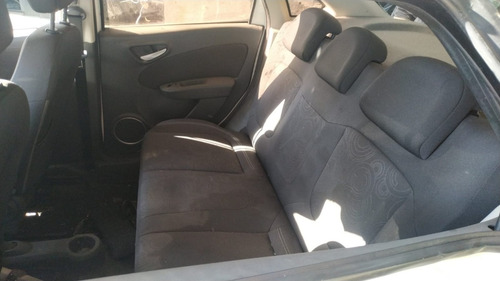 Imagem 4 de 14 de Sucata Fiat Grand Siena Attractive 1.4 8v Manual Ano 2016