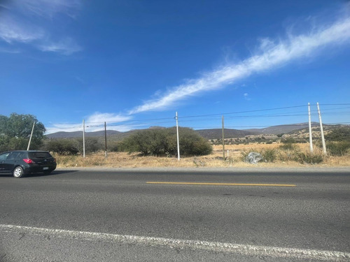 Imagen 3 de 10 de Propiedad A Pie De Carretera Para Proyecto Industrial