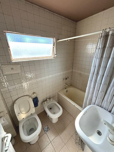 Departamento Sobre Avenida - 3 Amb Al Frente - 2 Balcones - Excelente Vista Y Ubicacion