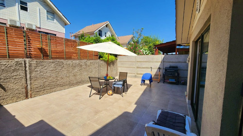 Huechuraba, Casa Aislada Como Nueva