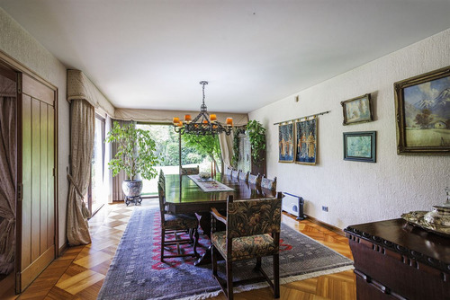Casa En Venta De 5 Dorm., Los Dominicos, Plaza Las Condesas