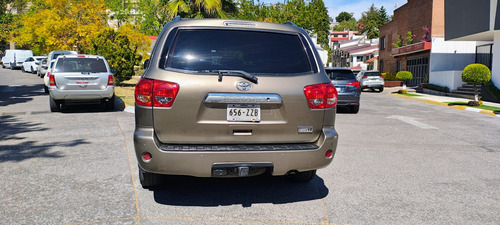 Toyota Sequoia 5.7 Limited V8 At