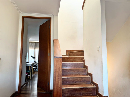 Casa En Arriendo De 4 Dorm. En Las Condes
