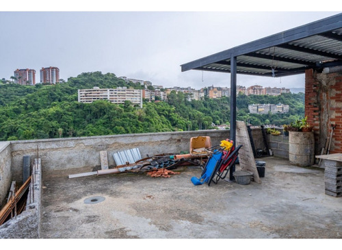 En Venta Apto 280 Mts Con Terraza Las Mesetas De Santa Rosa