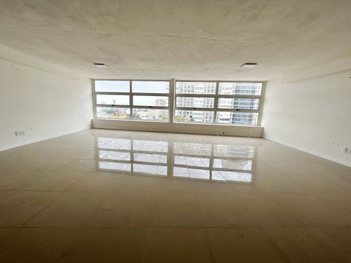 Imagen 7 de 7 de Alquiler - Oficina En 2 Plantas, 180 M2 Frente Al Clínicas - Av. Italia Y Brito Foresti