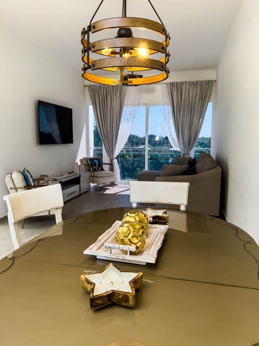 Renta Larga Penthouse Hard Rock Punta Cana (coral Bay), 2 Dormitorios