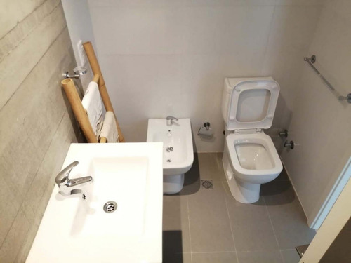 Excelente Oportunidad 2 Dormitorios En Venta, Con Terrazas.