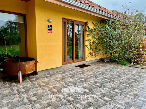 Parcela En Venta En Talca, Con Casa, Piscina, Solida, 300m2