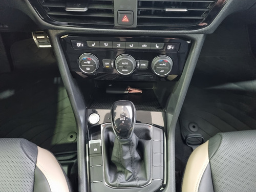 Imagen 14 de 23 de Volkswagen Taos Highline Hero 250 Tsi 0 Km Autotag Vw Nuñ
