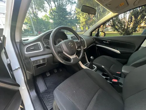Suzuki S-Cross 1.6 GL 2WD MT