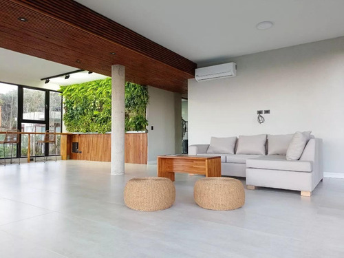 Departamento En Venta - 2 Dormitorios 2 Baños - 90mts2 - Costa Del Este