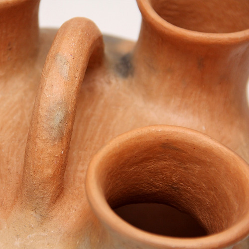 Olla De Barro Con Cuatro Bocas, Alfarería Y Cerámica.