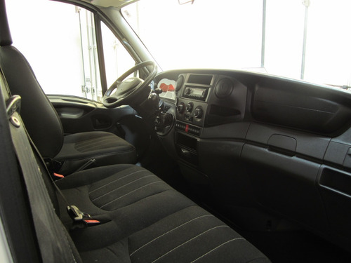 Iveco Daily 35s14 Ano 2018 Carroceria Madeira