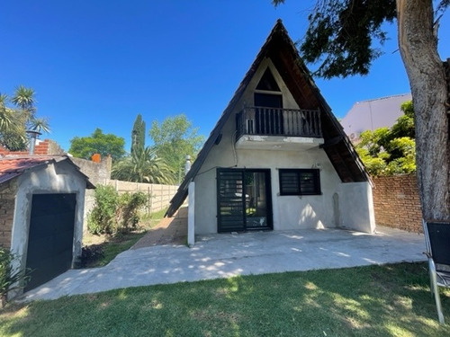 Imagen 2 de 8 de Venta - Casa Alpina Totalmente Remodelada En Dos Plantas