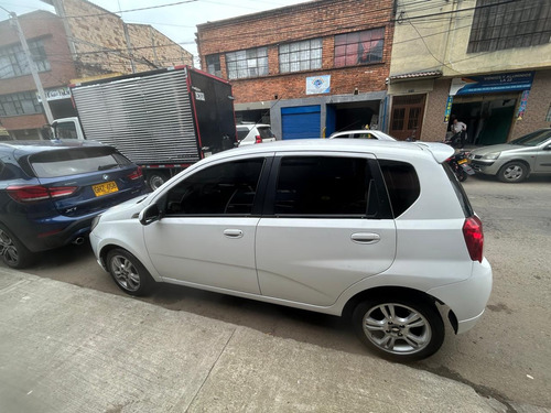 Chevrolet AVEO EMOTION 1.6 GTI Full