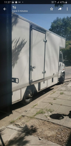 Mercedes Bez 710 710
