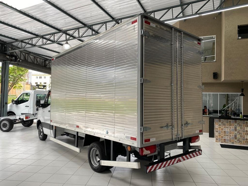 Imagem 8 de 15 de Mercedes Benz Sprinter 516 2022 Baú Carga Seca