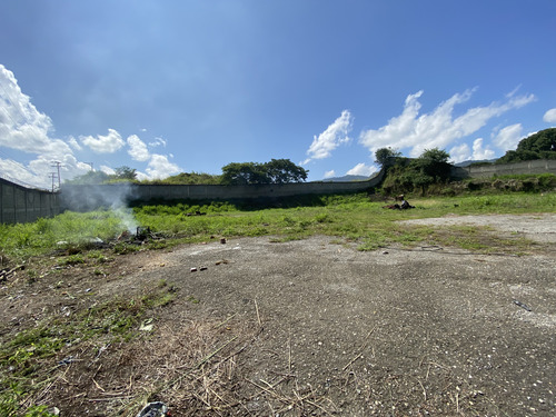 Se Vende O Alquila Terreno 6177m2. Guatire.