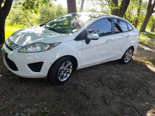 Ford Fiesta Kinetic Design 1.6 Design Sedan 120cv Trend Plus