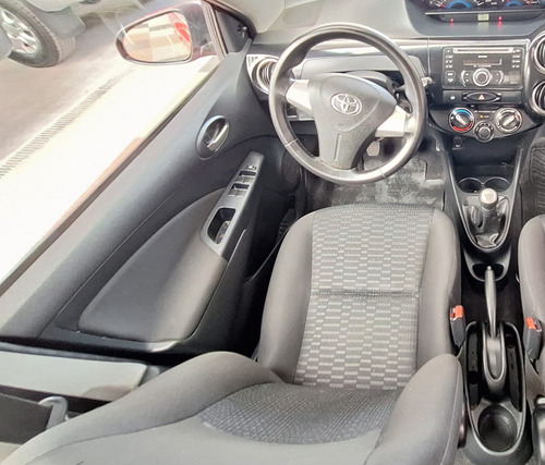 Toyota Etios 1.5 Xs