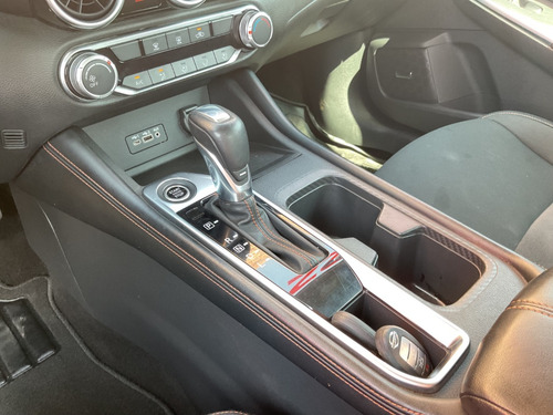 Nissan Sentra Sr Bitono Ta, 1.6l, 4cil, Naranja Bitono 2022