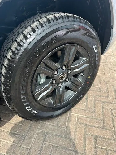 Toyota Hilux 2.7 Doble Cabina Sr Mt