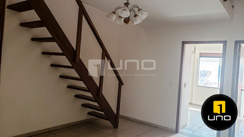 Imagen 12 de 14 de Amplia Casa Centrica En Alquiler Para Vivienda U Oficina Dentro Del Tercer Anillo Avenida Canal Cotoca