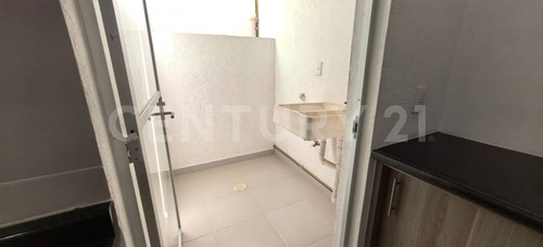 Casa Dúplex En Venta En Escobedo 12°80, Pedro Escobedo, Querétaro.