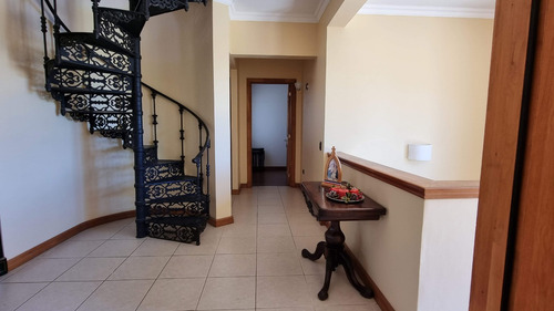 Gran Casa Familiar Con Piscina, Jardín, Quincho