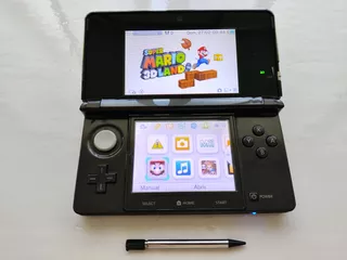 Consola Nintendo 3ds Negro Programada Con Juegos + Cargador