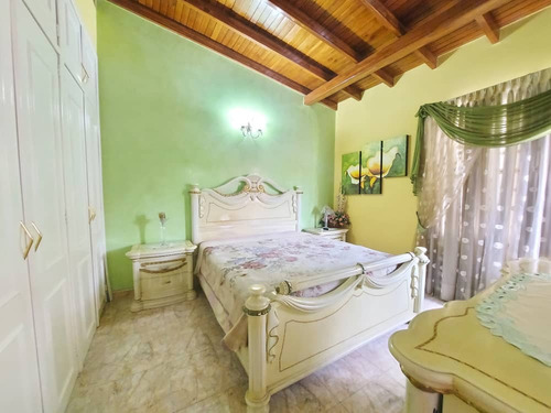 Townhouse En Venta En Araguama Country, Maracay