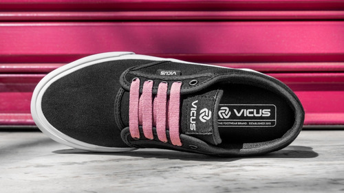 Imagen 6 de 8 de Zapatillas Vicus Folk Lona Negro Rosa Viejo