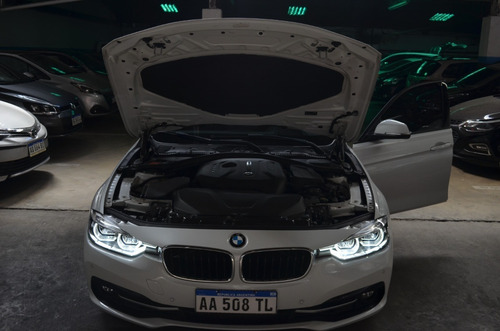 BMW Serie 3 3.0 330i Sedan Sport Line 252cv