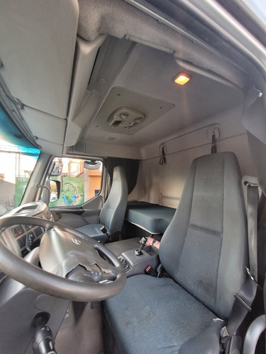 Imagem 7 de 14 de Volvo Vm 270 2013