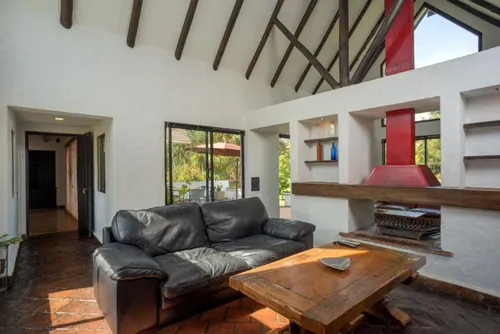 Casa En Arriendo/venta En Canelon. Cod A16565