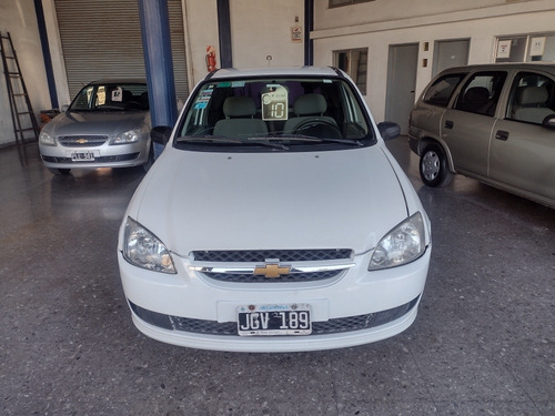 Imagen 2 de 15 de Chevrolet Corsa 2010 1.4 Classic