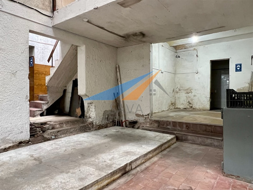 Imagen 2 de 20 de Venta Local - Depósito - Galpón En Aguada. Entrepiso. Sótano. Trifásica. 180 M²!