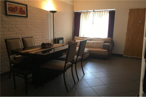 Venta Duplex Tipo Casa, Lanús, Todo Luz, Impecable