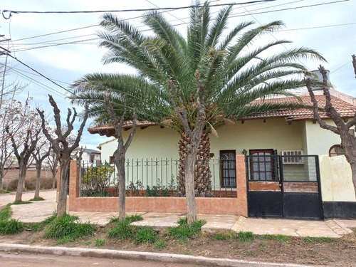 Venta Casa 2 Dormitorios Más Dpto,catriel R.n