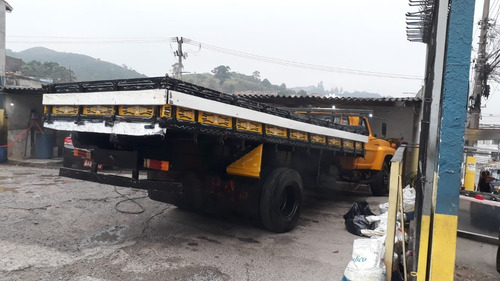 Imagem 4 de 5 de Caminhão Ford F7000